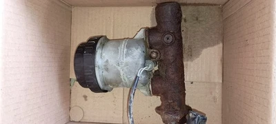 Brake Master Cylinder 1983-1991 Mitsubishi Montero Dodge Raider - Image 1 of 3