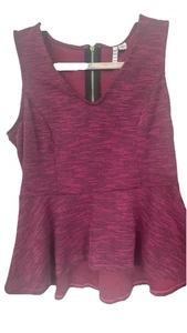 ELLE Women’s Peplum Top Small Pink Burgundy Textured Sleeveless V-Neck Zip Back - Picture 1 of 9