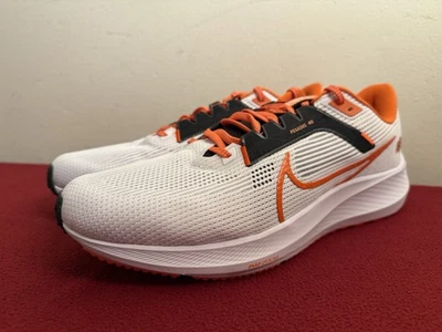 Nike Air Zoom Pegasus 40 Oklahoma State OSU Zapatos para Correr DZ5973-100 Talla 14 NUEVO Foto 1 de 4