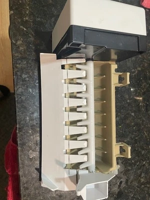 Unidad máquina de hielo y sensor infrarrojo y control para nevera Kenmore ColdSpot Foto 1 de 4