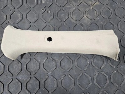 Toyota Land Cruiser 1996-1997 FZJ80 TRASERO IZQUIERDO C - CUBIERTA DE PILAR panel Foto 1 de 4