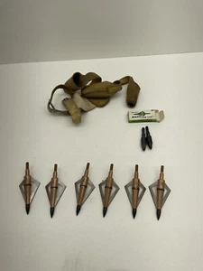 Wasp/ CAM- LOK Arrow Heads And Leather Archery Glove - Picture 1 of 9