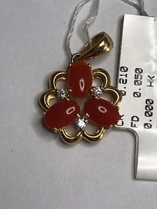 18K OVAL NATURAL UNTREATED RED CORAL/DIAMOND PENDANT. 15X13MM FLOWER - Picture 1 of 3