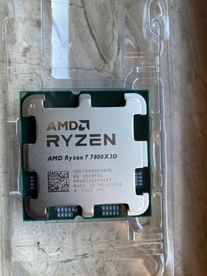 AMD Ryzen 7 7800X3D - NUOVO - Immagine 1 di 2