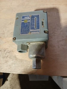 New Square D ACW-1 INDUSTRIAL PRESSURE SWITCH CLASS 9012 SER B - Picture 1 of 3
