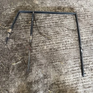 Range Rover Classic LSE Door Frame Drivers Side Rear Window Good For Parts - Picture 1 of 7
