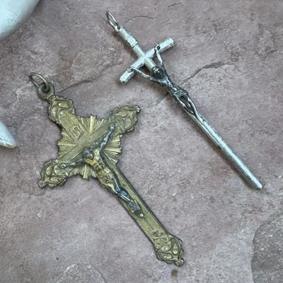 5" ANTIGUO CRUCIFIJO CRUZ CALAVERA + HUESOS CRUZADOS SEÑOR JESUCRISTO Colgante Lote 2 Antiguo Foto 1 de 4