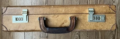 Maletín adjunto de cuero, muy bien desgastado Foto 1 de 4