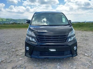 Toyota VELLFIRE - Picture 1 of 13
