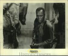 1990 Press Photo Danny Glover in a scene from "Predator 2." - nop68931