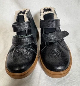 UGG New Toddler Size 6 US Shoes Boots Navy Blue Leather Suede - Picture 1 of 16