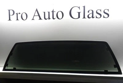 OEE Stationary Rear Window Back Glass for a 1999-07 Chevy Silverado GMC Sierra  Foto 1 de 4