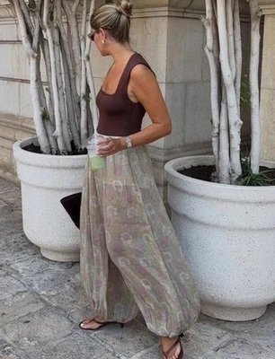 ZARA NEW SS25 WOMAN MID RISE SEMI-SHEER ZW COLL FLORAL BALLOON PANTS 3285/007 - Image 1 of 4