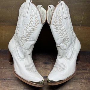 Vintage Womens ACME Cowboy Boots Size 6.5M Beige Sand Color LEATHER 3 Inch Heel - Picture 1 of 16