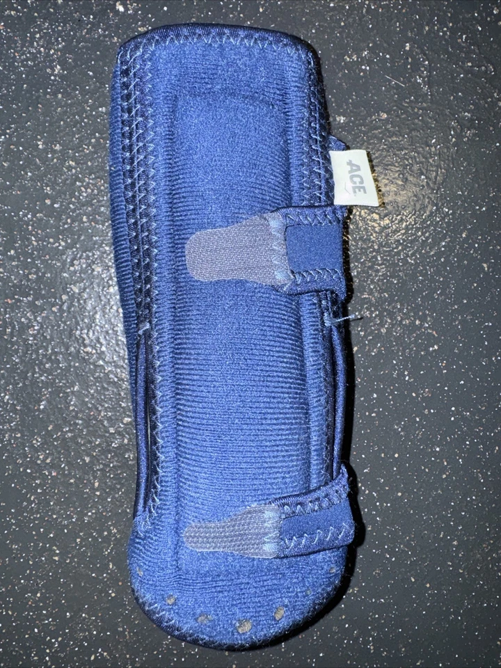 Ace Wrist Brace - Image 1 of 1