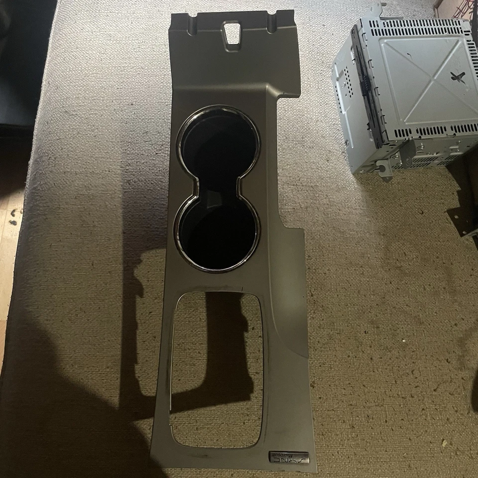 Portavasos Ford Fusion 2010-2012 OEM con moldura Foto 1 de 3