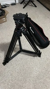 Manfrotto 504X Video Head &Carbon Fiber Tripod - Picture 1 of 5