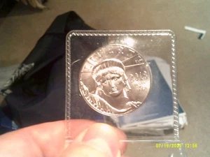 $100 U.S. 2018 Liberty Platinum Eagle Coin - Picture 1 of 2