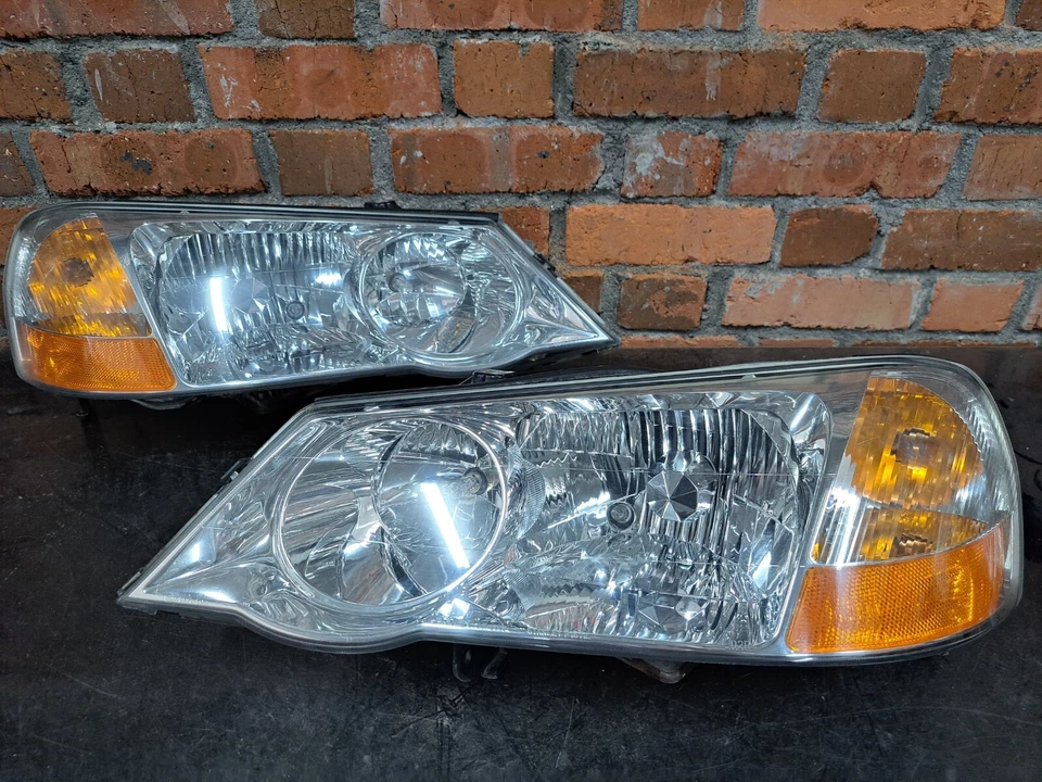 Pares de luces delanteras HID para Honda Saber Inspire UA4 UA5 Acura TL 2002-2003 Foto 1 de 4