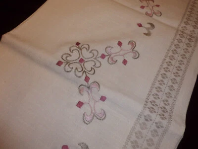 LUXUS naturell Leinen- Tischdecke handgestickt Makellos  155 x  125 cm - Bild 1 von 4