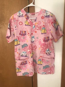 V neck short sleeve scrub I love Herbie pockets nursing cna medical med/lg?? - Picture 1 of 12