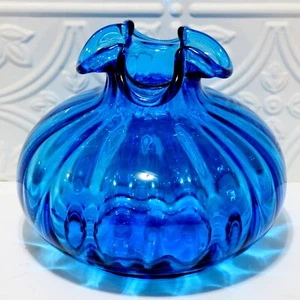 Beacon Glass Co Vase Aqua Blue Optic Onion Bulb Art Glass Pinched Edge Vintage - Picture 1 of 6