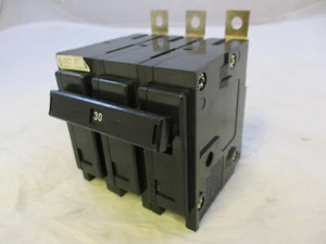 EATON CUTLER HAMMER BAB3030H 3-P 30A 240V BOLT ON CIRCUIT BREAKER *SAMEDAY SHIP* - Picture 1 of 7