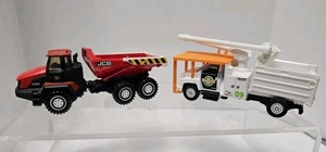 2009 Matchbox GMC C8500 Topkick Tree Trimming Truck & JCB 726 Dump Truck - Nice - Picture 1 of 9