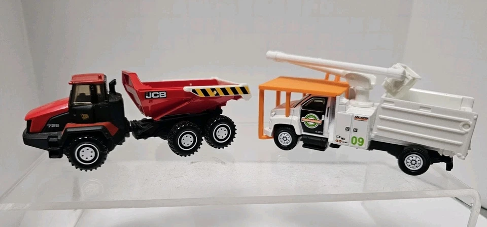2009 Matchbox GMC C8500 Topkick Tree Trimming Truck & JCB 726 Dump Truck - Nice - Image 1 of 4