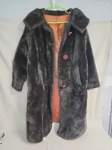 Women’s Vintage ILGWU International Ladies Garment Worker’s Union Faux Fur Coat - Bild 1 von 18