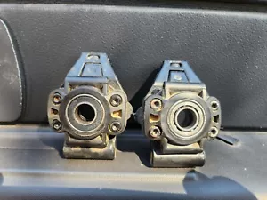 Used HPI Baja 5T Rear Hub Carriers with Bearings Part # 85424 FREE US SHIP - Picture 1 of 2