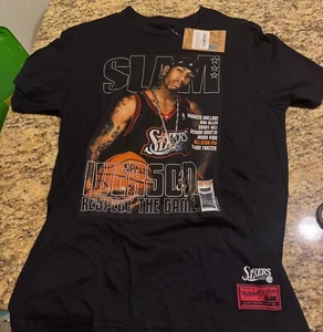 Camiseta SLAM Allen Iverson Philadelphia 76ers Mitchell Ness Cubierta Negra Mediana - Imagen 1 de 1