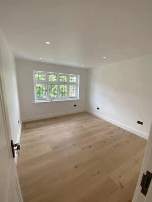 Suelo de madera de ingeniería de roble lacado invisible cepillado muestra EO1516C Foto 1 de 3