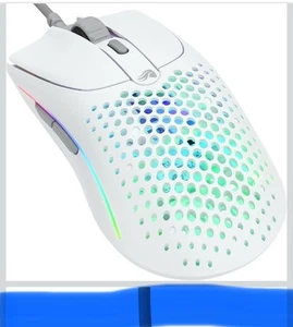 Ratón Gaming GLORIOUS Modelo O2, Blanco Ultraligero Ambidiestro Con Cable  - Imagen 1 de 13