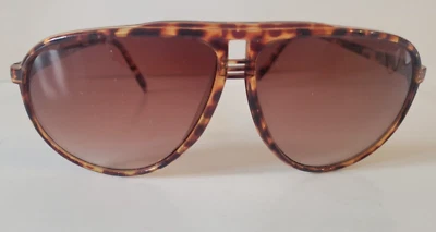 Винтажные солнцезащитные очки 70-х большого размера сделаны на Маврикии коричневые/янтарные как новые - Изображение 1 из 4