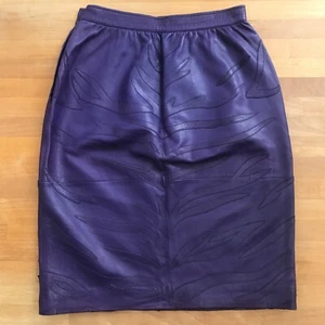 Valentino Purple Textured Leather Skirt Size 44 Vintage - Picture 1 of 9