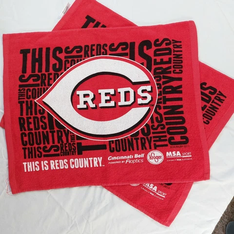 Cincinnati Reds Rally Towels Lot of 2 18 X 14 Baseball This Is Reds Country 2013 Cover