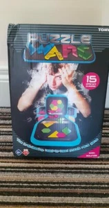 New - TOMY PUZZLE WARS - THE BRAIN TEASING HEAD TO HEAD PUZZLE RACE GAME - Picture 1 of 2