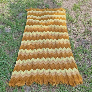 Vintage afghanische gehäkelte gestrickte Handarbeit 80" x 36" Überwurf Decke, braun & gelbtöne - Bild 1 von 5
