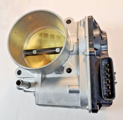 Válvula de carrocería del acelerador para Lexus GS300 2,5 L 2005-2006 Lexus IS250 2,5 L 2006-2015 Foto 1 de 4