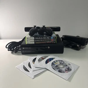 Paquete Microsoft Xbox 360 E Kinect + 10 juegos + 1 controlador - Probado - Imagen 1 de 17