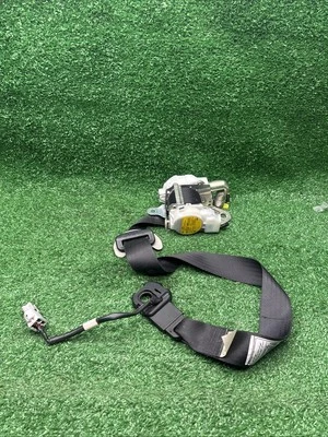 Б/У ОРИГИНАЛЬНЫЙ ПРОИЗВОДИТЕЛЬ LEXUS IS250 2006 2008 ПЕРЕДНИЙ ПАССАЖИР ПРАВЫЙ ПРАВЫЙ ПРАВЫЙ НАТЯЖИТЕЛЬ РЕМНЯ БЕЗОПАСНОСТИ - Изображение 1 из 4