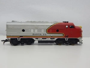 Locomotiva Santa Fe scala HO made in Hong Kong - Foto 1 di 11