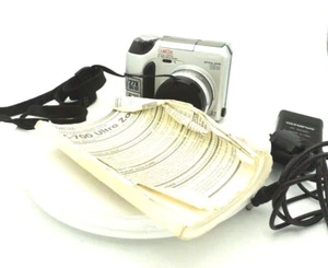 Olympus Camedia C-700 Ultra Zoom Digital Camera w Manual - Picture 1 of 7