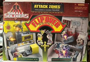 NEU 1998 Small Soldiers Attack Zones Kitchen Combat Site & Garage Battlefield - Bild 1 von 5