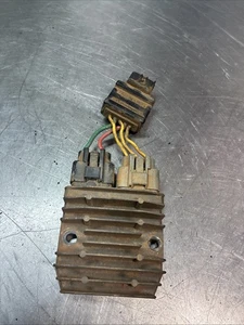 2004 Can-Am 330 Outlander 4x4 OEM Voltage Regulator Rectifier - Imagen 1 de 8