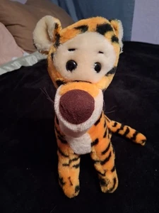 Winnie The Pooh, Vintage Tigger Plush Walt Disney, Korea - Picture 1 of 4
