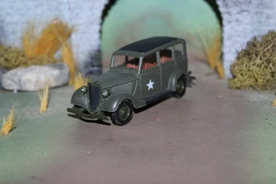 EXCELLENT Solido Diecast US Army Staff Car 1936 Ford V-8  made in France - Image 1 of 4