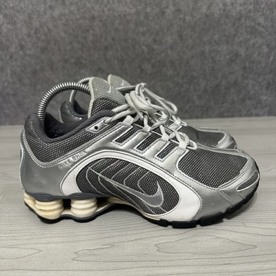 Tênis de corrida Nike Shox NZ cinza prata 337775-001 feminino tamanho 8 - Imagem 1 de 4