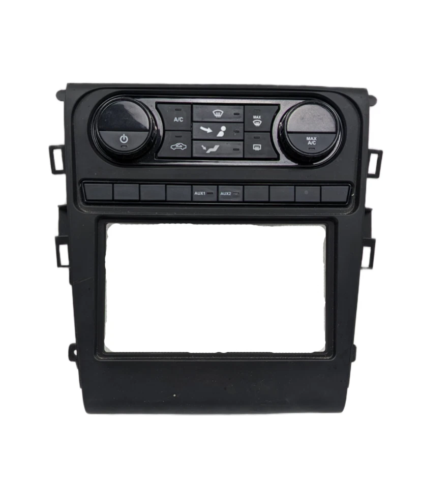 Sin herrajes - Cara de radio Metra 99-5854B para Ford Fusion 2013-2019 Foto 1 de 1